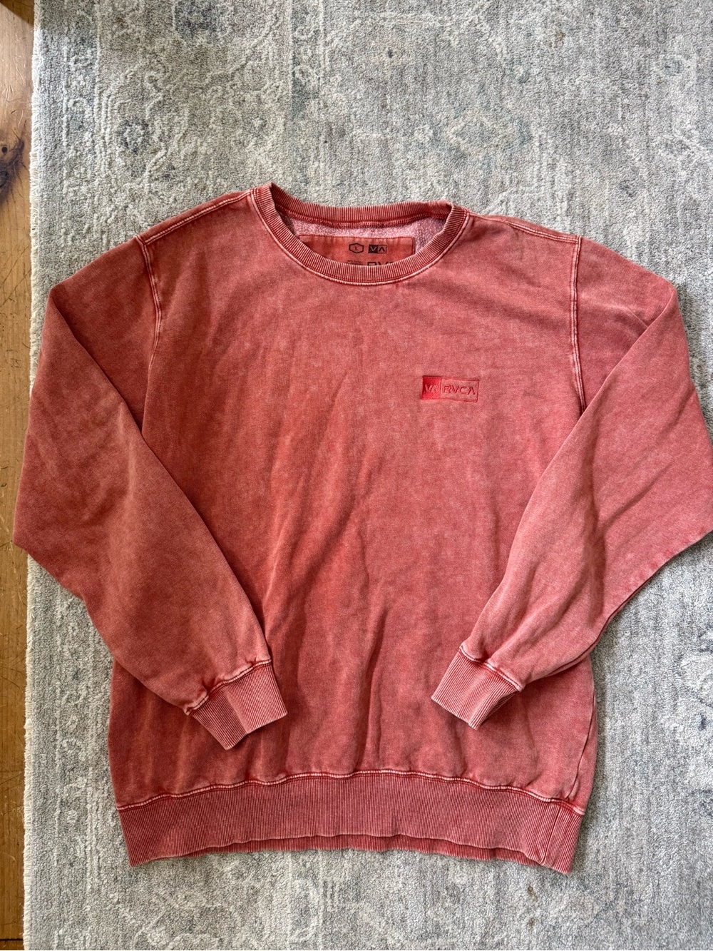 RVCA Men's Red Mineral-Wash Vintage Crewneck Sweatshirt - Large